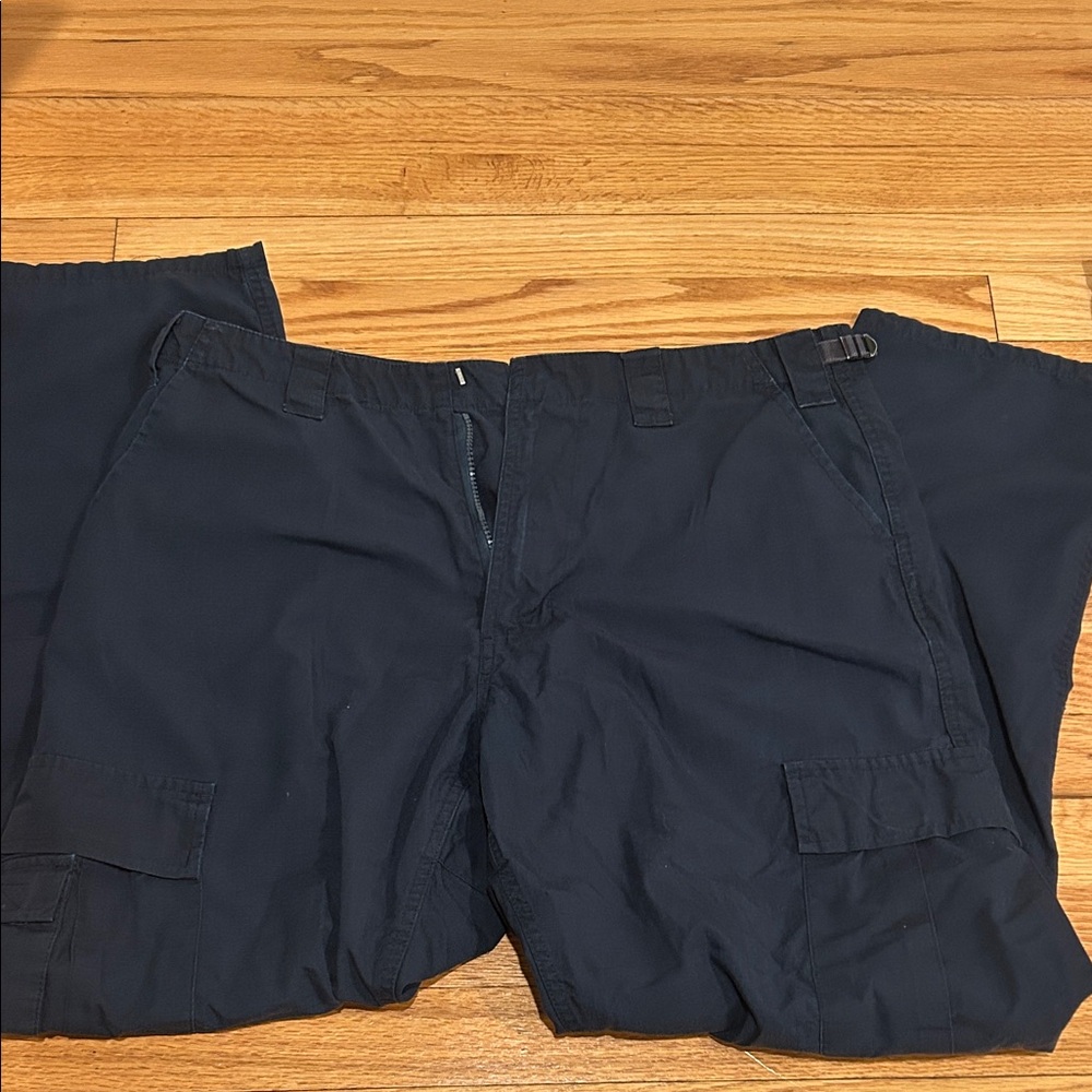 Men's Black Tactical Cargo Pants Size L - Picture 2 of 3